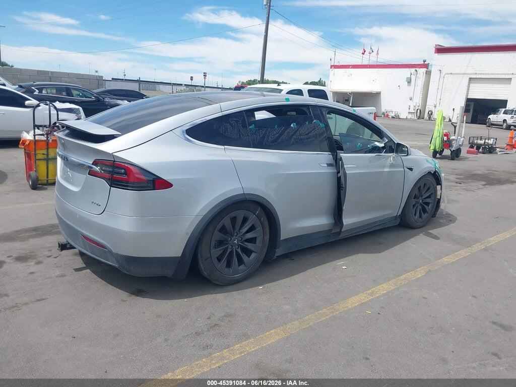 5YJXCBE26HF068098 2017 TESLA MODEL X photo no. 4