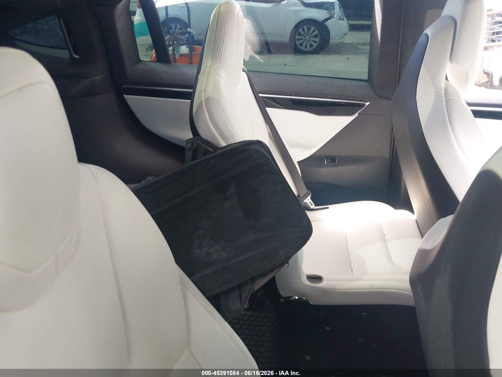 5YJXCBE26HF068098 2017 TESLA MODEL X photo no. 8