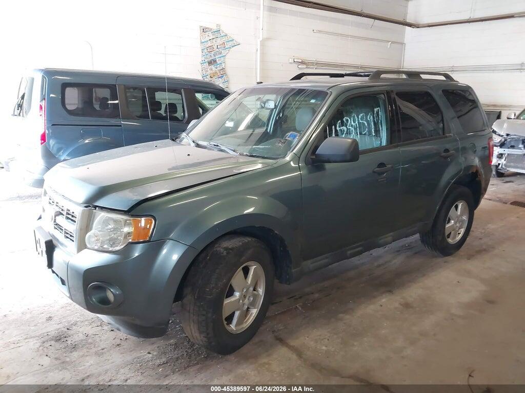 1FMCU0D73BKC29915 2011 FORD ESCAPE photo no. 2