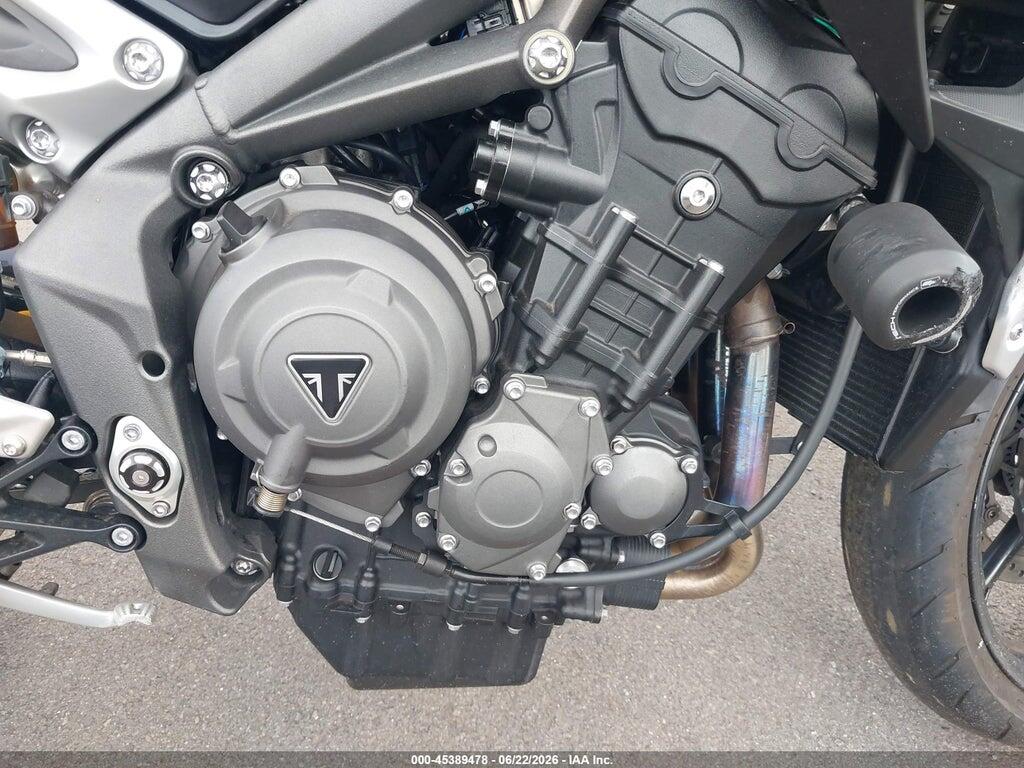 SMTA554S6LTAA2921 2020 TRIUMPH MOTORCYCLE STREET TRIPLE photo no. 8