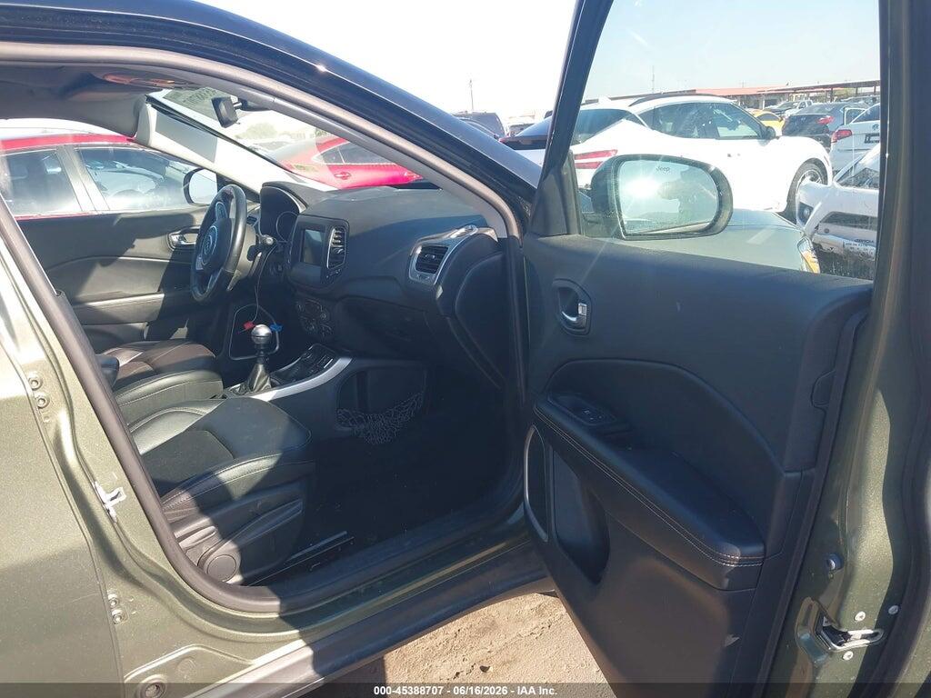 3C4NJDBB0KT711776 2019 JEEP COMPASS photo no. 5