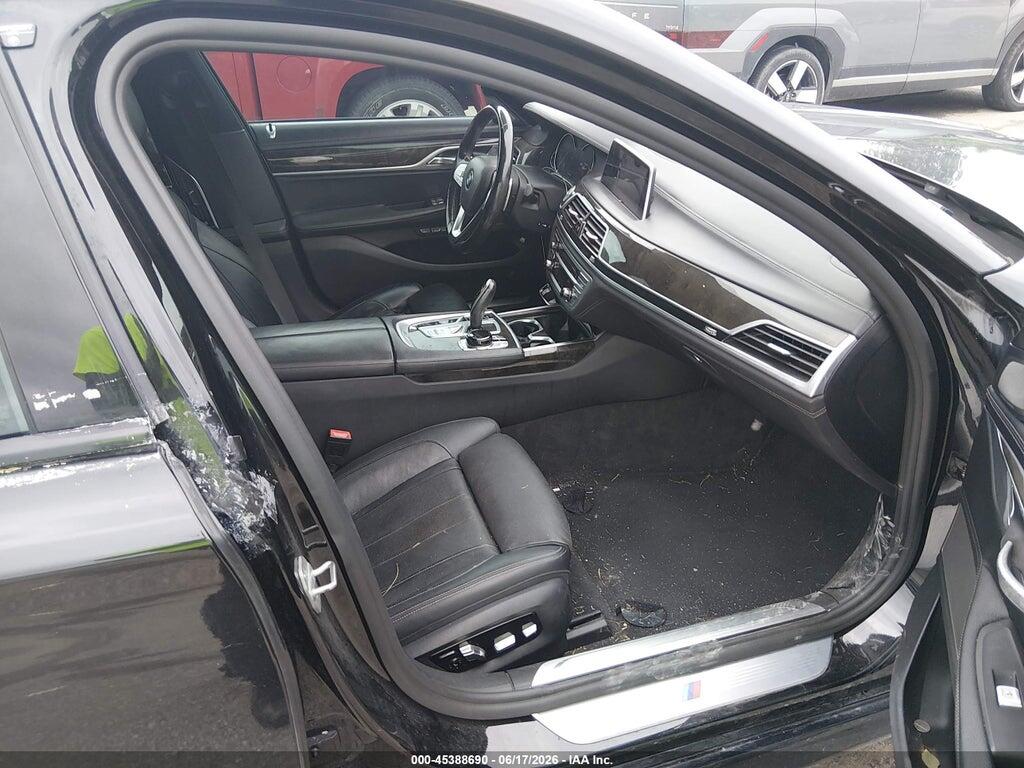WBA7E2C58JG742011 2018 BMW 740I photo no. 5