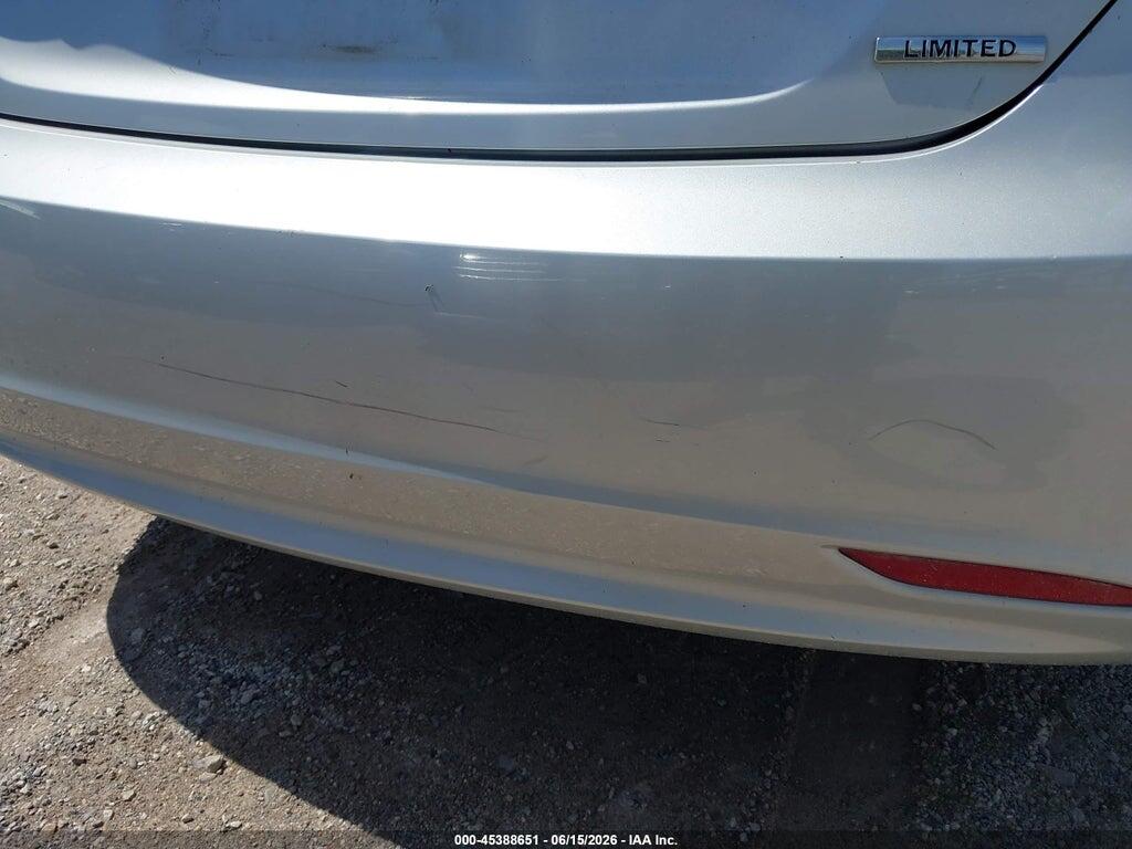 5NPEC4AC8BH060594 2011 HYUNDAI SONATA photo no. 12