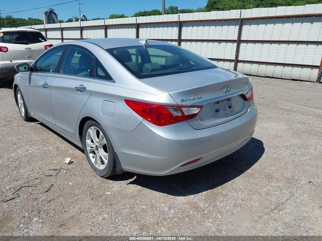 5NPEC4AC8BH060594 2011 HYUNDAI SONATA photo no. 3