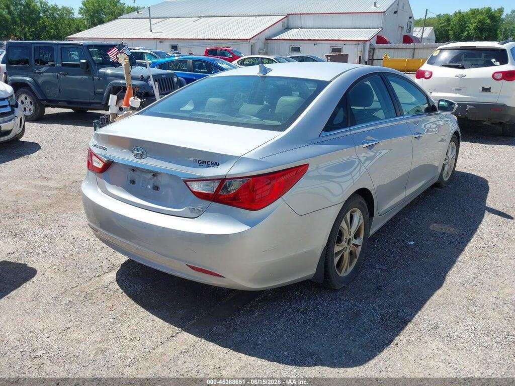 5NPEC4AC8BH060594 2011 HYUNDAI SONATA photo no. 4