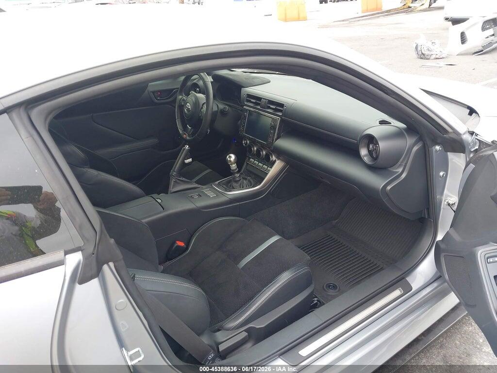 JF1ZNBE12P9761274 2023 TOYOTA GR86 photo no. 5