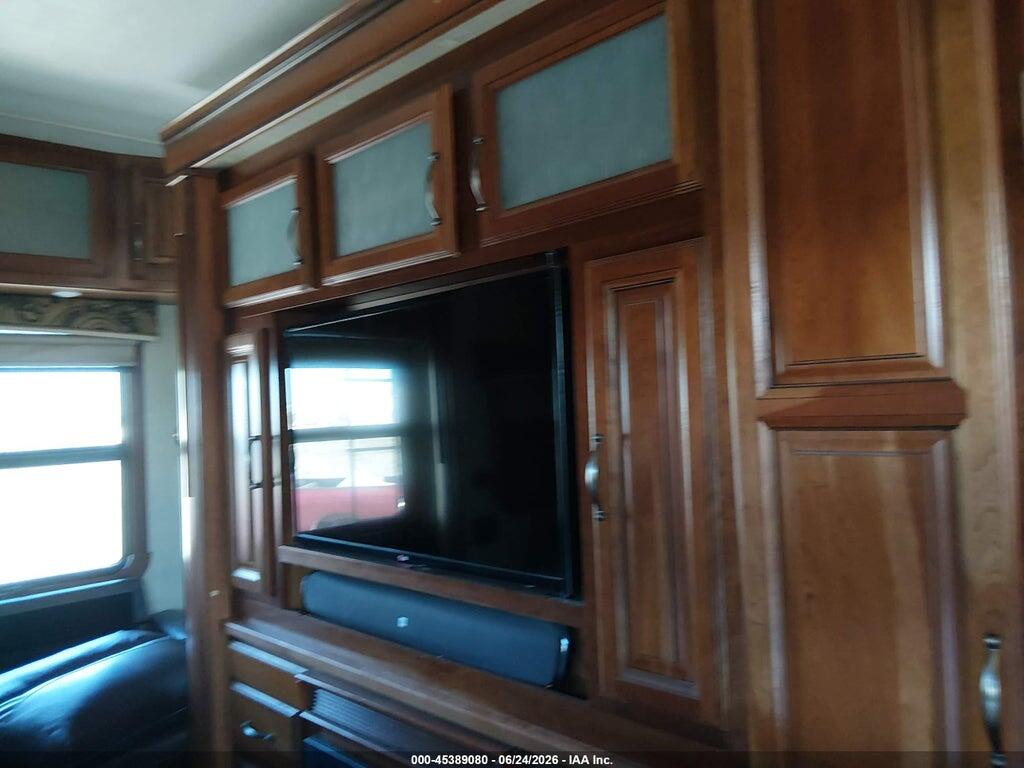 4V0FC3920FR005085 2015 CROSSROADS REDWOOD 39MB photo no. 11