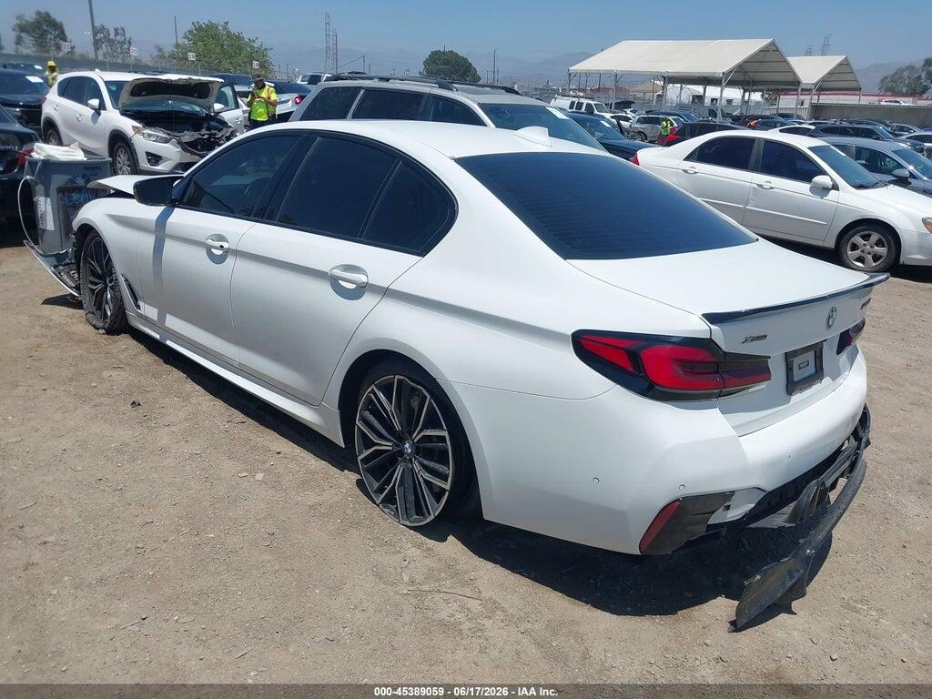 WBA13BK05NCJ62066 2022 BMW M550 photo no. 3