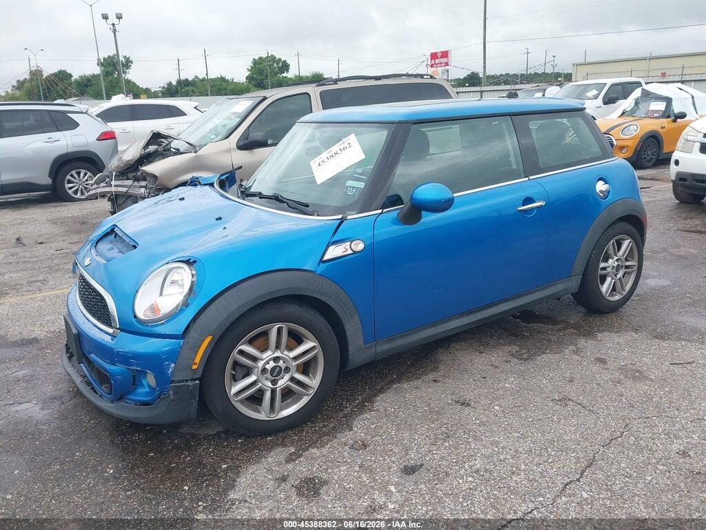 WMWSV3C50BTY13016 2011 MINI COOPER S photo no. 2