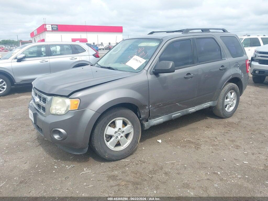 1FMCU0C75BKC22952 2011 FORD ESCAPE photo no. 2