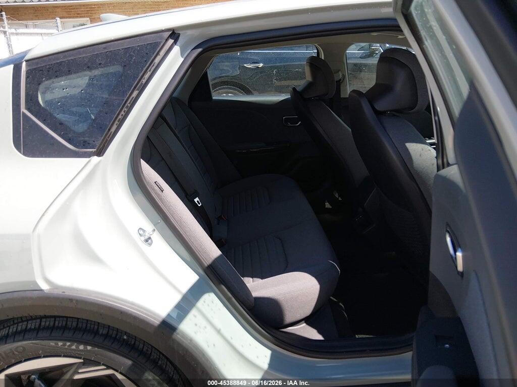 3KPFU4DE2SE123336 2025 KIA K4 photo no. 8