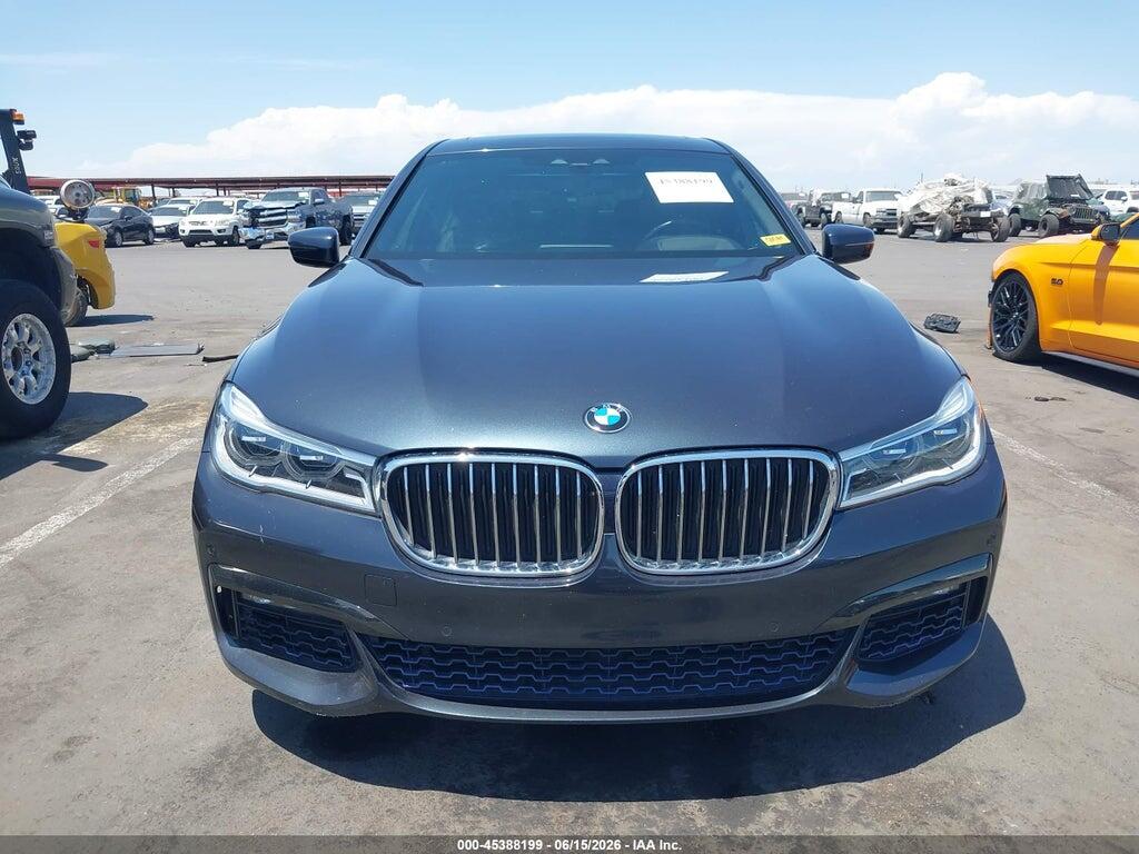 WBA7F0C54JGM22590 2018 BMW 7 SERIES photo no. 12