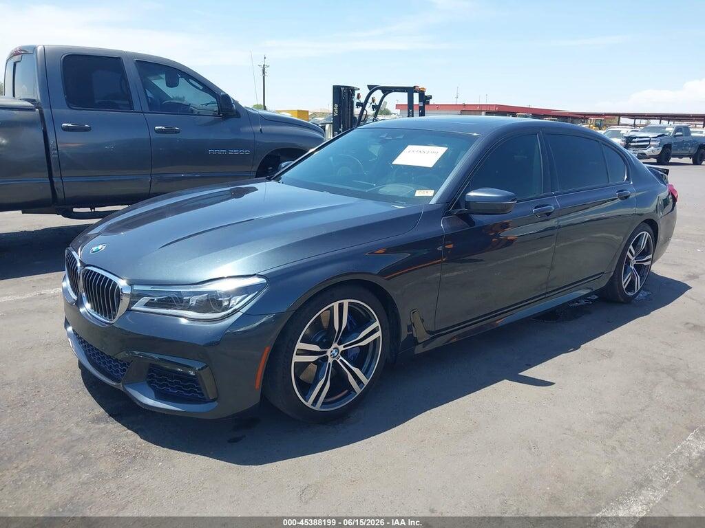WBA7F0C54JGM22590 2018 BMW 7 SERIES photo no. 2