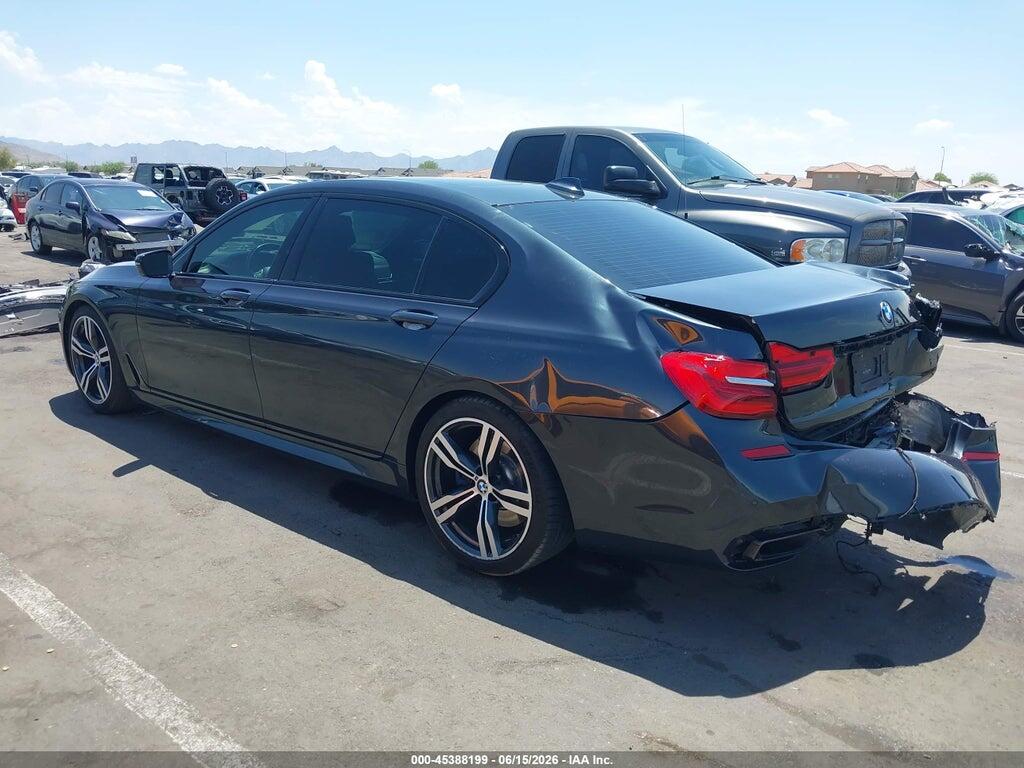 WBA7F0C54JGM22590 2018 BMW 7 SERIES photo no. 3