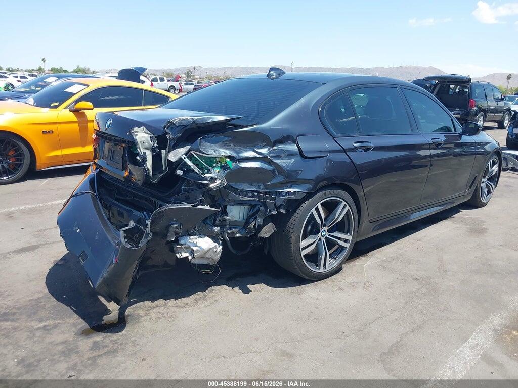 WBA7F0C54JGM22590 2018 BMW 7 SERIES photo no. 4