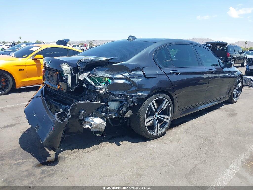 WBA7F0C54JGM22590 2018 BMW 7 SERIES photo no. 6