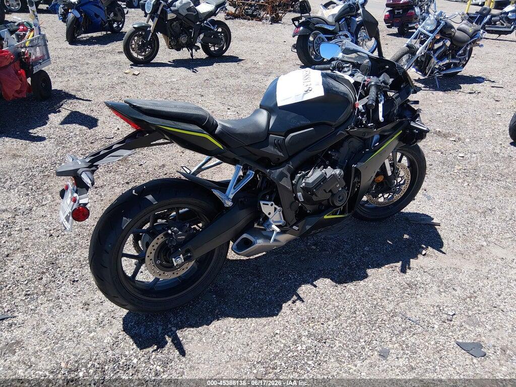 MLHRH1556T5200976 2026 HONDA CBR650 photo no. 4