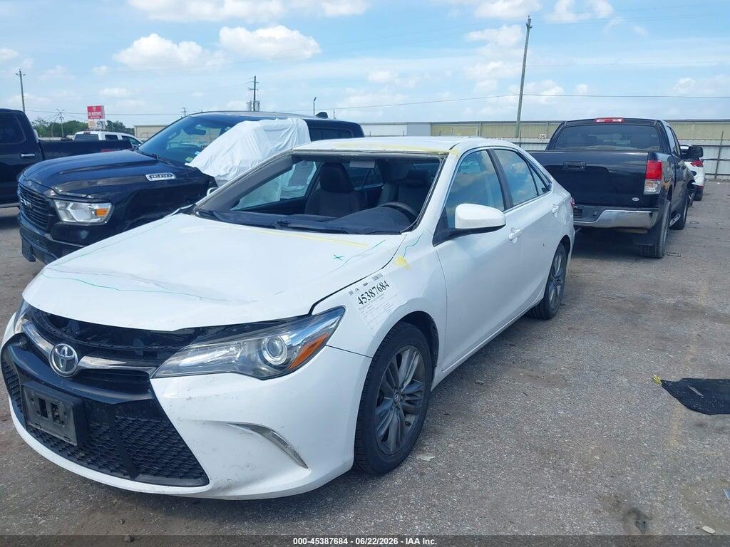 4T1BF1FK8GU587696 2016 TOYOTA CAMRY photo no. 2