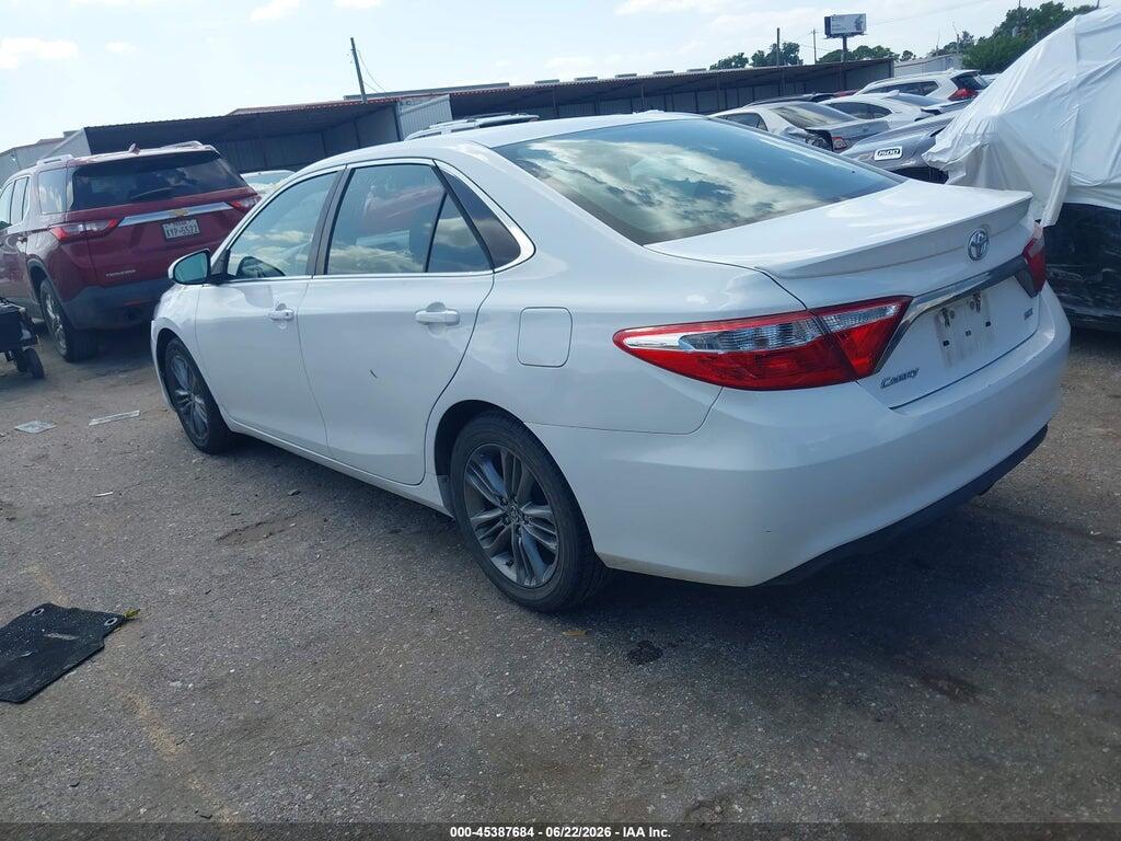 4T1BF1FK8GU587696 2016 TOYOTA CAMRY photo no. 3
