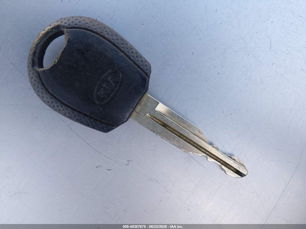 KNAFE161355121369 2005 KIA SPECTRA5 photo no. 11