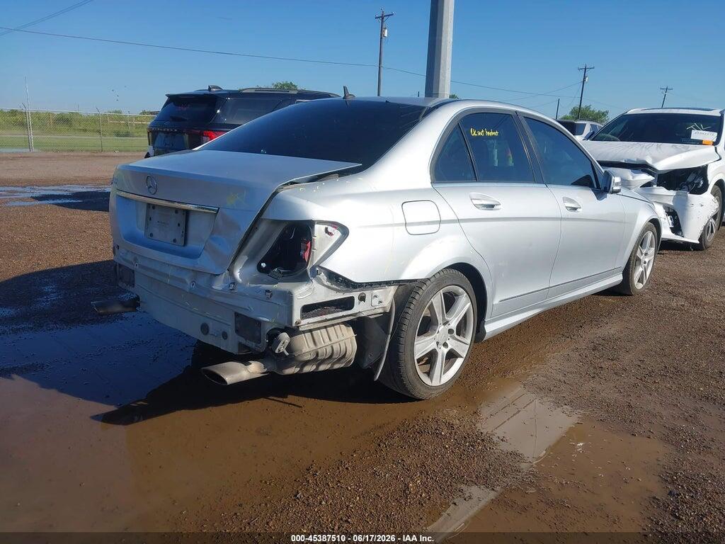 WDDGF5EB0AR127287 2010 MERCEDES-BENZ C 300 photo no. 4