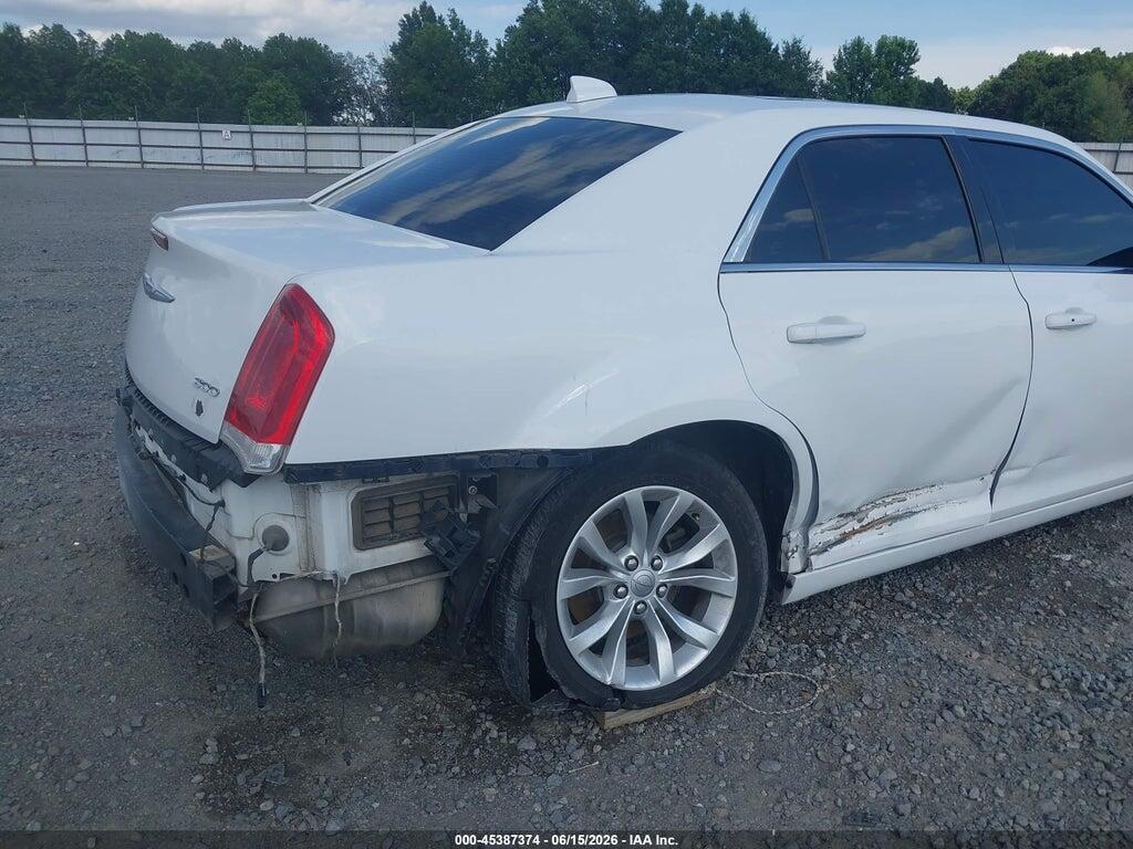 2C3CCAAG5GH212456 2016 CHRYSLER 300 photo no. 6