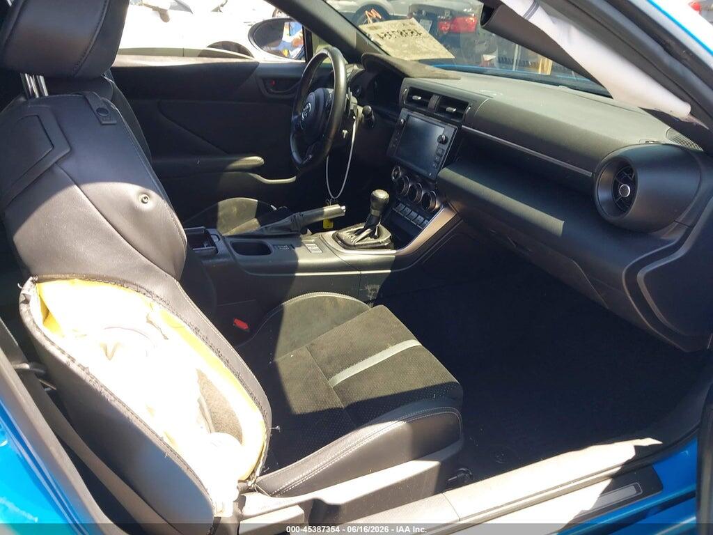 JF1ZNBF10N8751490 2022 TOYOTA GR86 photo no. 5