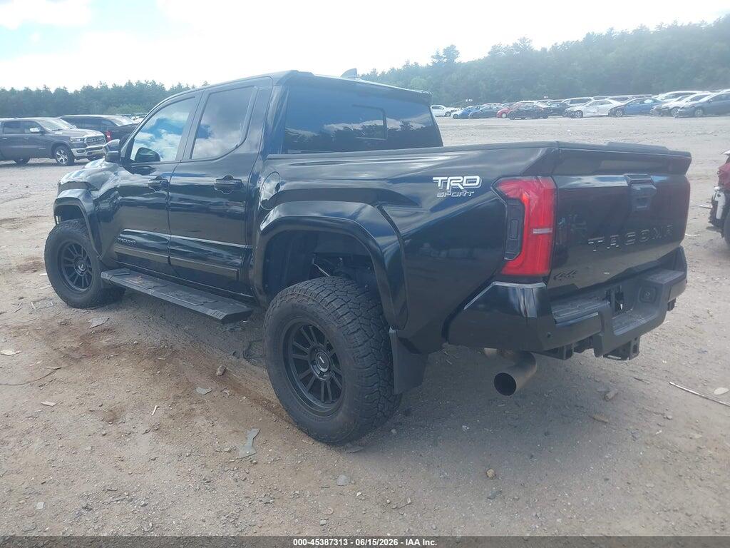 3TMLB5JN1RM039740 2024 TOYOTA TACOMA photo no. 3