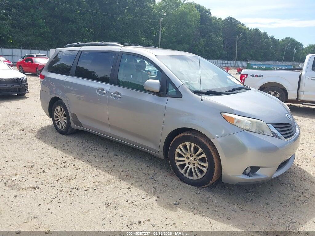 5TDYK3DC0BS028755 2011 TOYOTA SIENNA photo no. 1