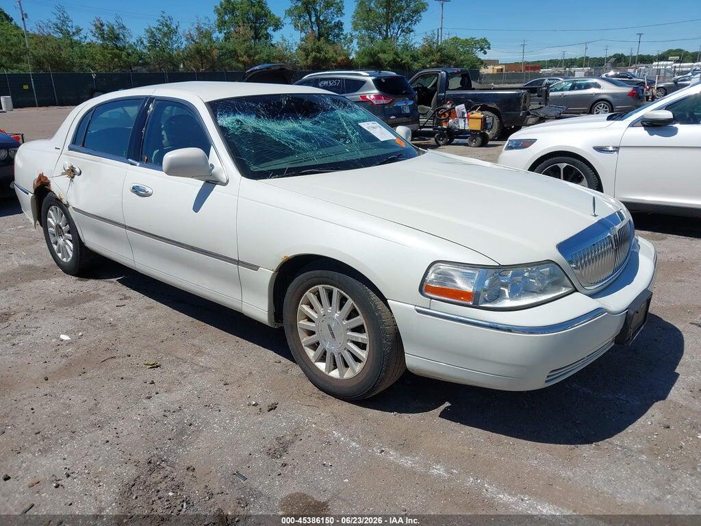 1LNHM82W93Y653371 2003 LINCOLN TOWN CAR photo no. 1