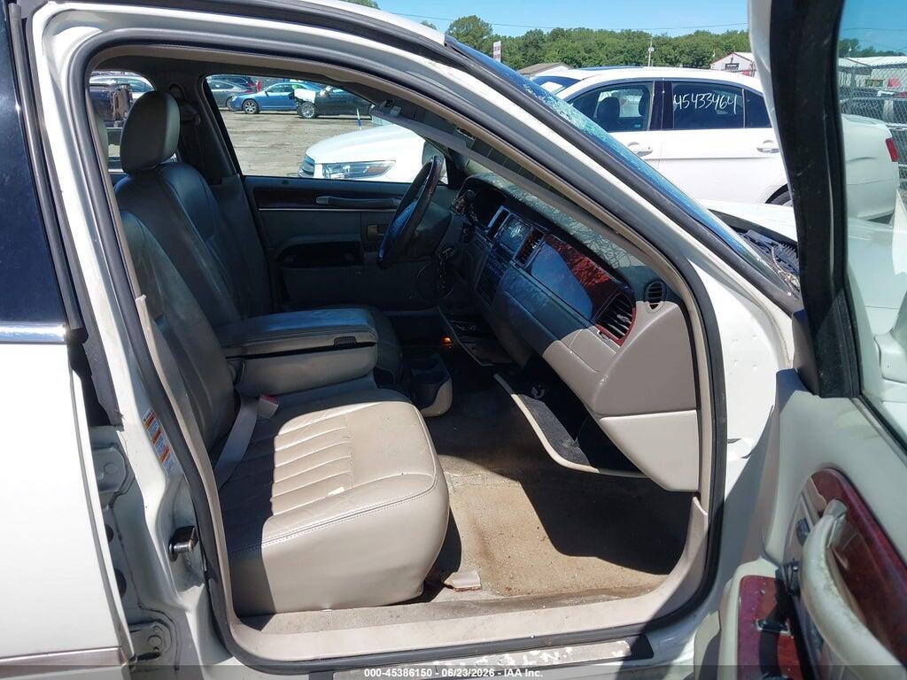 1LNHM82W93Y653371 2003 LINCOLN TOWN CAR photo no. 5