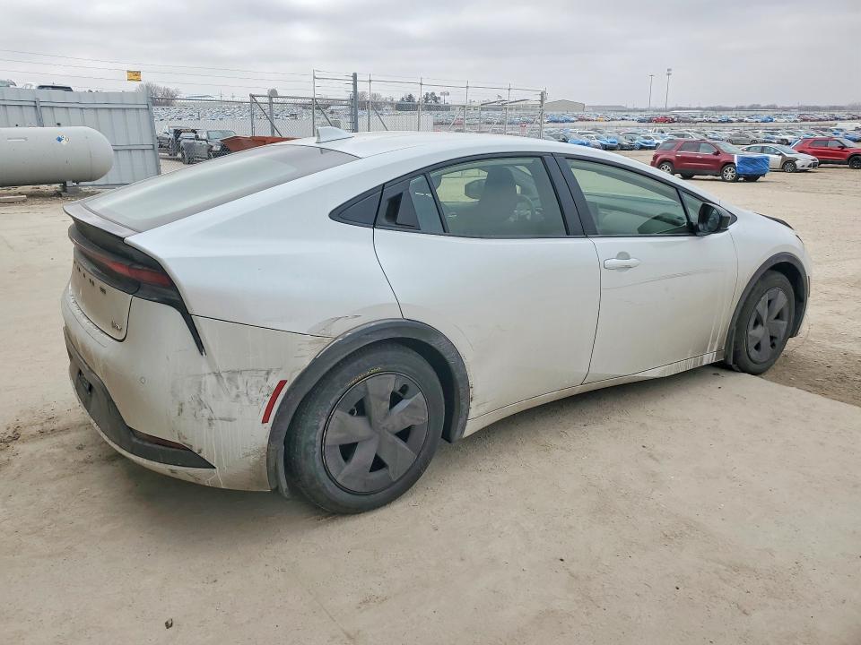 2024 TOYOTA PRIUS LE — Фото 3 из 14