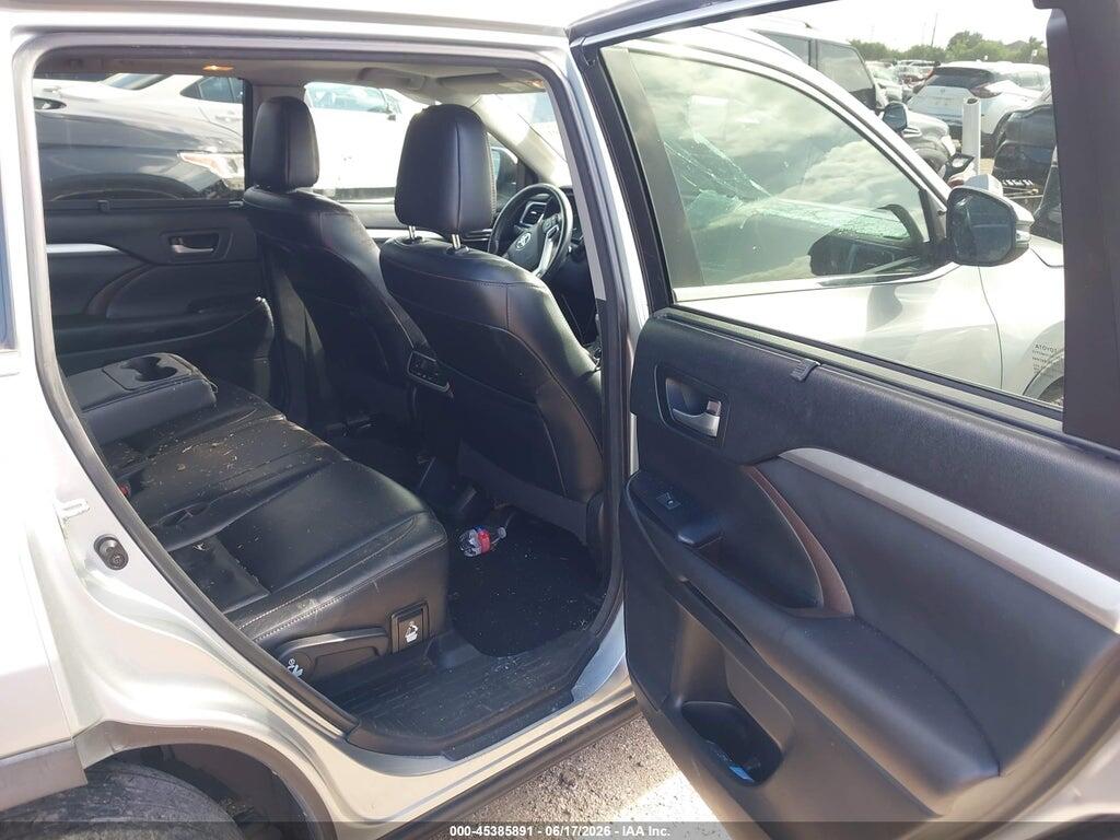 5TDKZRFH2HS512447 2017 TOYOTA HIGHLANDER photo no. 8