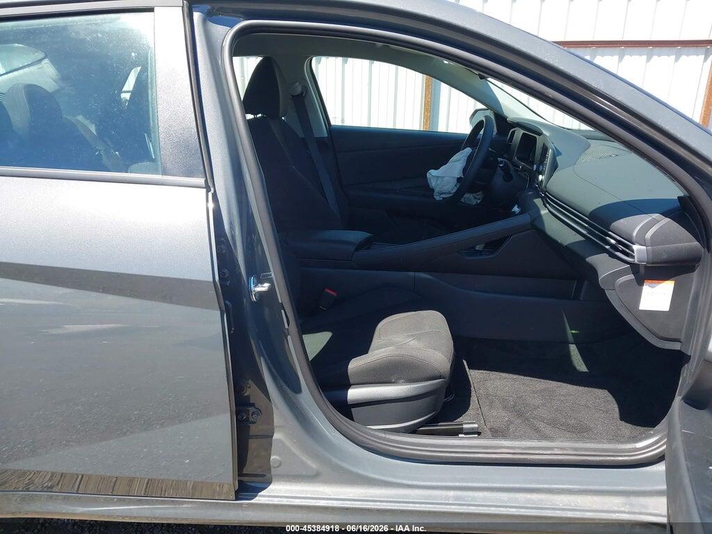 KMHLM4DJ4TU196819 2026 HYUNDAI ELANTRA HYBRID photo no. 5