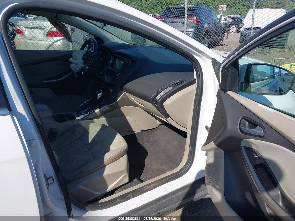 1FAHP3M22CL334180 2012 FORD FOCUS photo no. 5
