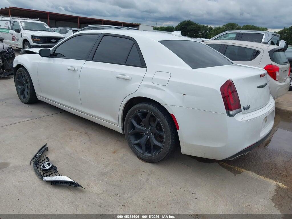 2C3CCAAG9PH577495 2023 CHRYSLER 300 photo no. 3
