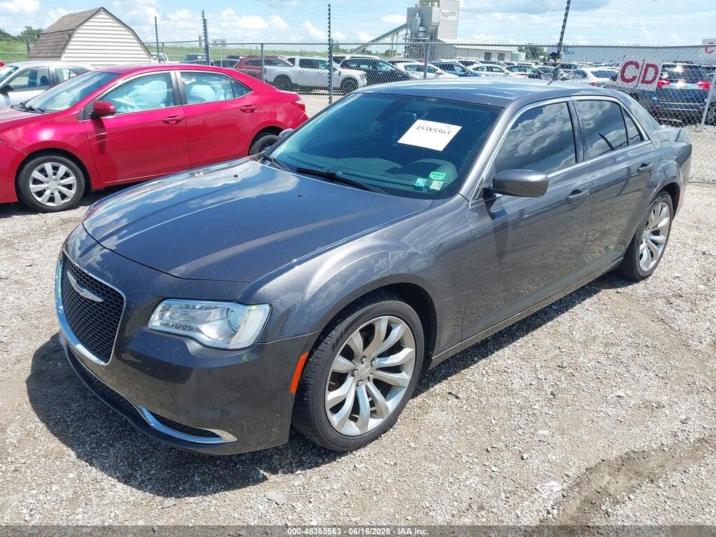 2C3CCAAG1KH760852 2019 CHRYSLER 300 photo no. 2