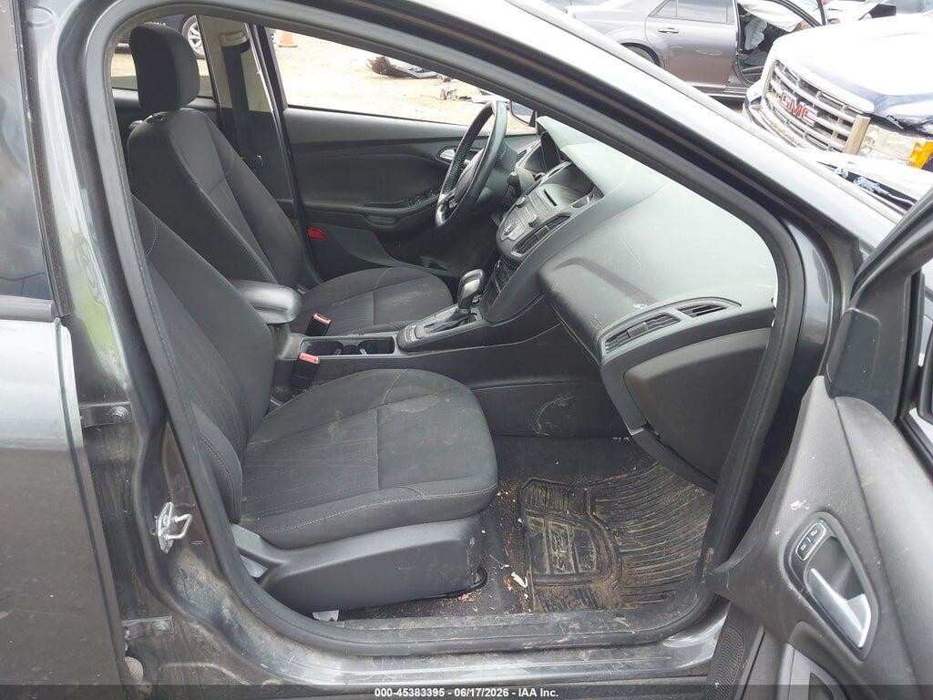 1FADP3F28HL205833 2017 FORD FOCUS photo no. 5