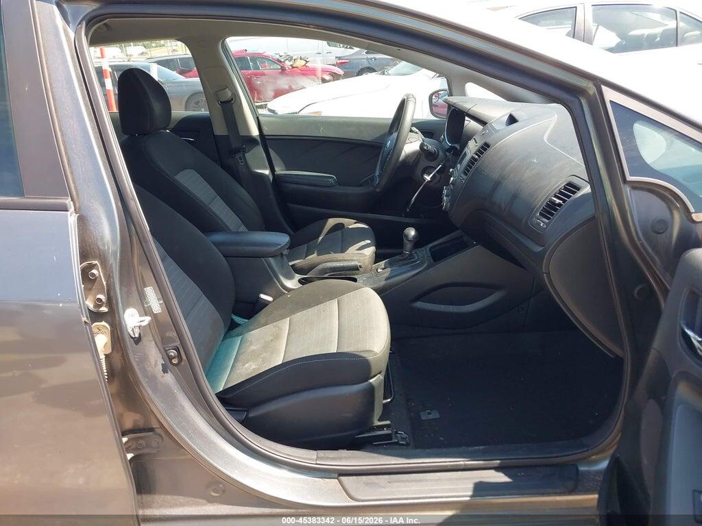 KNAFK5A80G5604664 2016 KIA FORTE photo no. 5