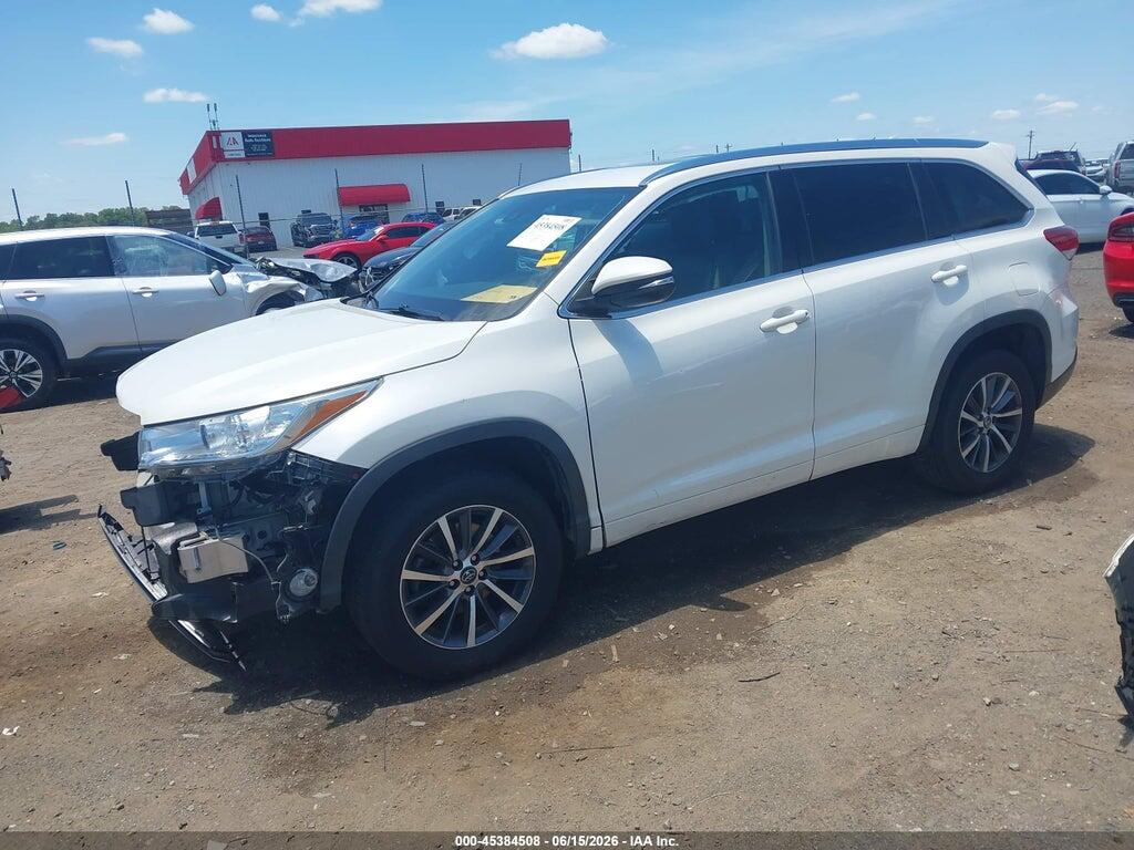 5TDKZRFH2JS536382 2018 TOYOTA HIGHLANDER photo no. 2