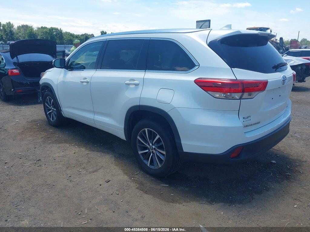 5TDKZRFH2JS536382 2018 TOYOTA HIGHLANDER photo no. 3