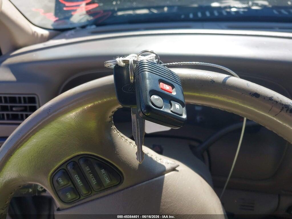 1FMSU45P83EC08267 2003 FORD EXCURSION photo no. 11