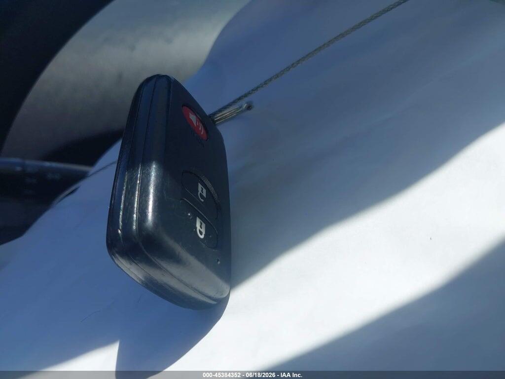 JTDKN3DU7F0443201 2015 TOYOTA PRIUS photo no. 11