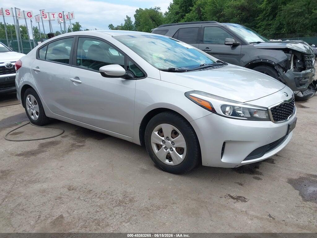 3KPFK4A76HE153802 2017 KIA FORTE photo no. 1