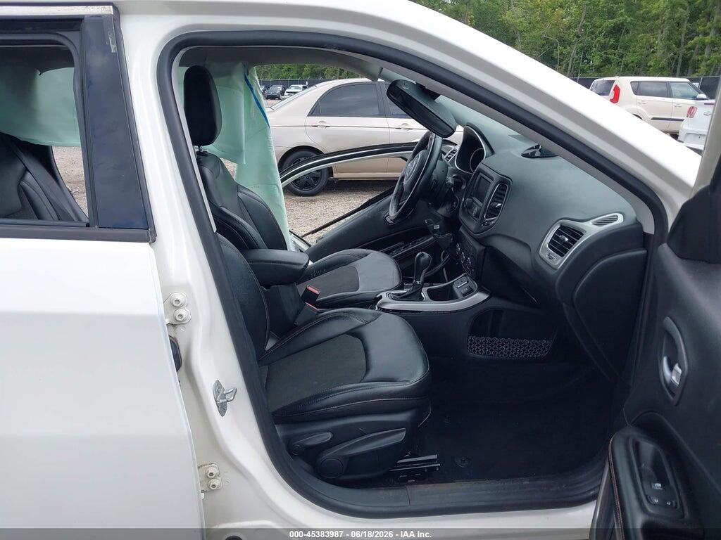 3C4NJCBBXJT226229 2018 JEEP COMPASS photo no. 5
