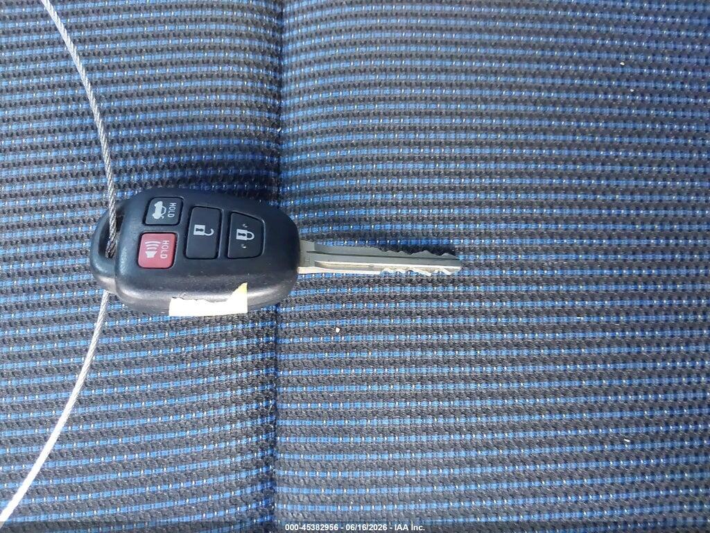 2T1BURHE5HC842304 2017 TOYOTA COROLLA photo no. 11