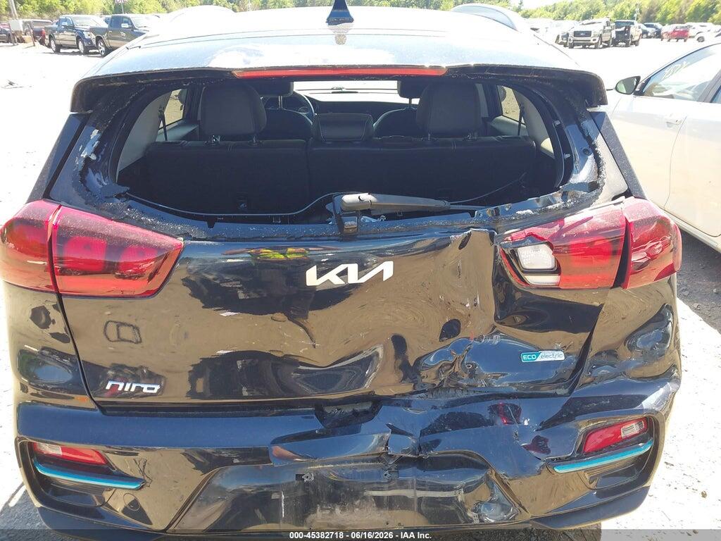 KNDCC3LG3N5124711 2022 KIA NIRO EV photo no. 6