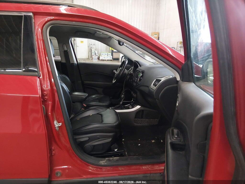 3C4NJDBB7JT177013 2018 JEEP COMPASS photo no. 5