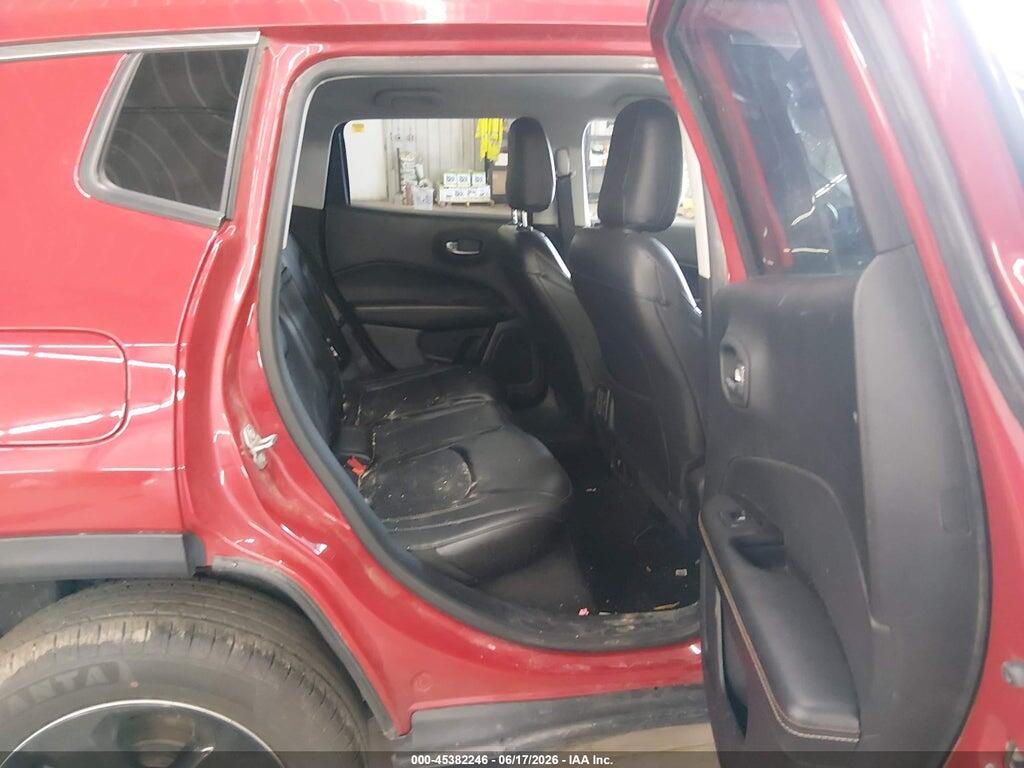 3C4NJDBB7JT177013 2018 JEEP COMPASS photo no. 8