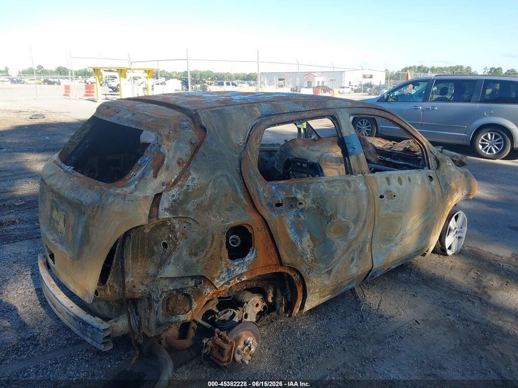 3GNCJNSB4HL280582 2017 CHEVROLET TRAX photo no. 4